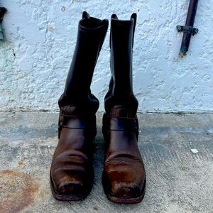FRYE boots R12 size 8 1/2 women